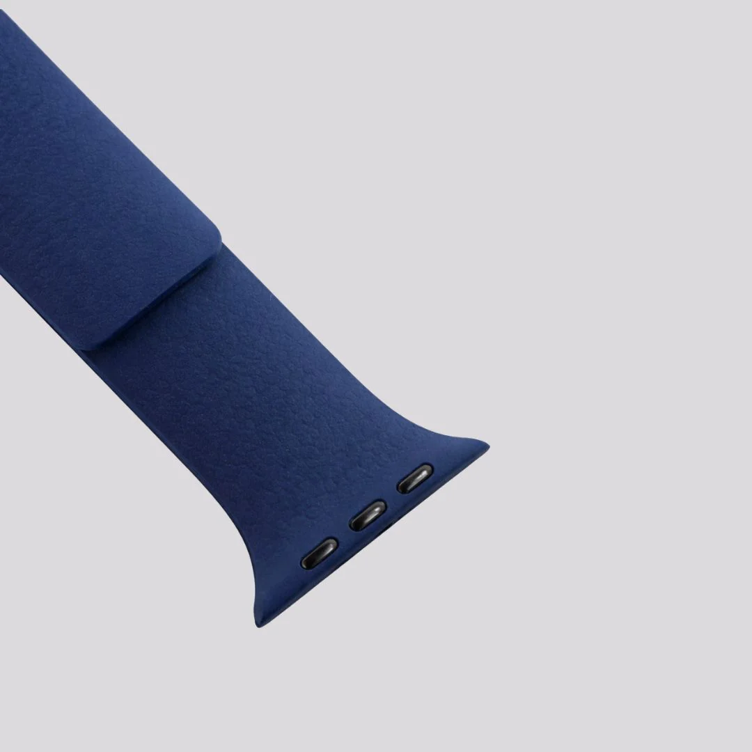 Apple Watch Leather-Silicone Magnetic Strap - 42/44/45/46/49 MM - Image 4