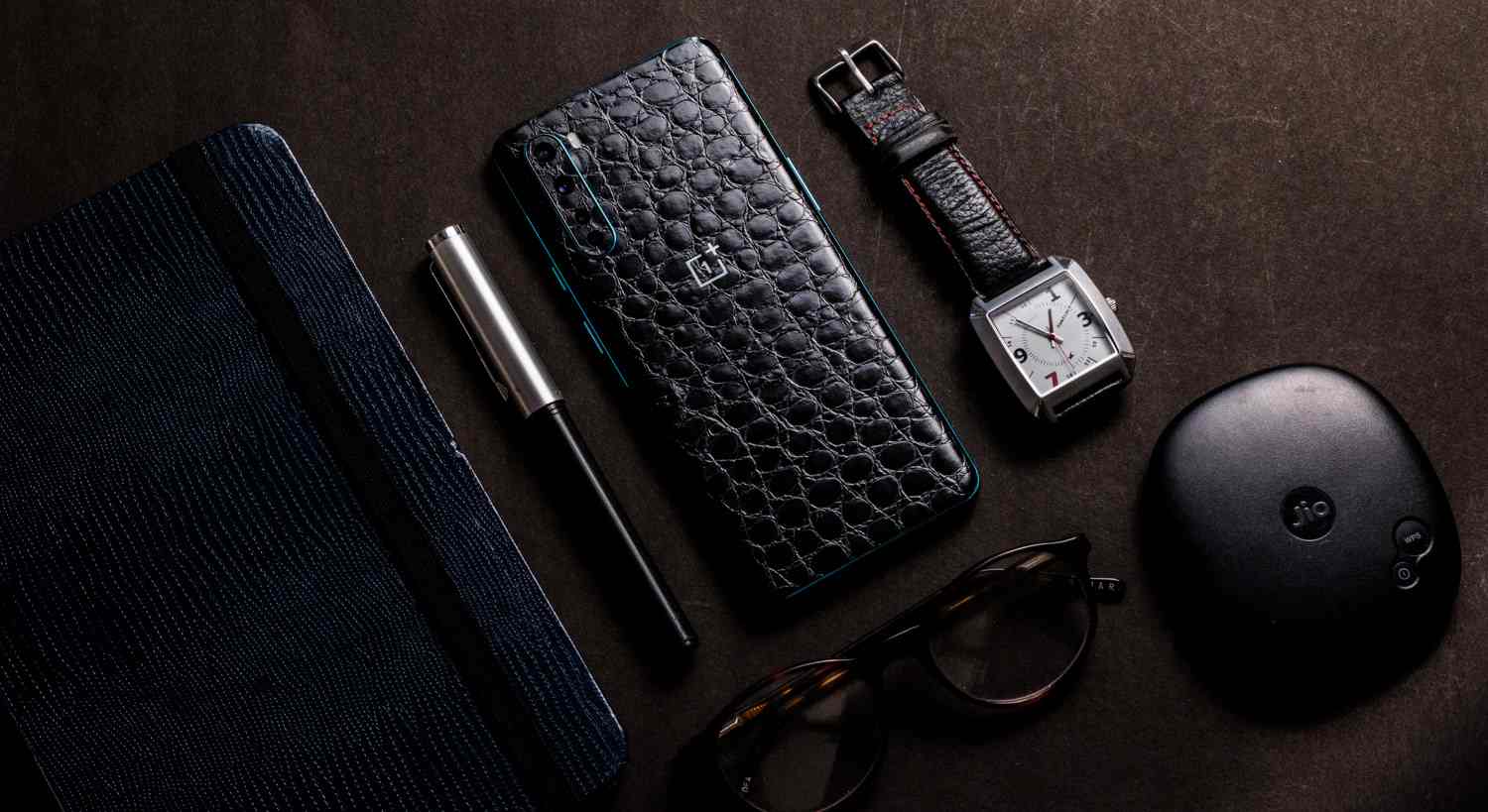 Black Croc Mobile Skin - Image 2